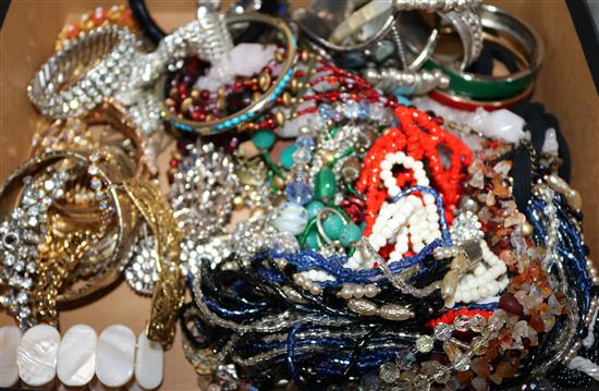 Collection of mixed costume jewellery